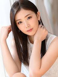 Nao Komatsu ดาวรุ่งรอยยิ้มละมุนแห่งญี่ปุ่น เสน่ห์สายตาสะกดใจที่ทำให้แฟนคลับหลงรักทั้งเอเชีย